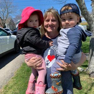 Meet your Posher, Debbie